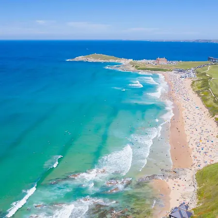 Pentire Point - Coastal Penthouse, Beaches, River & Restaurants Within Short Walk Apartment *