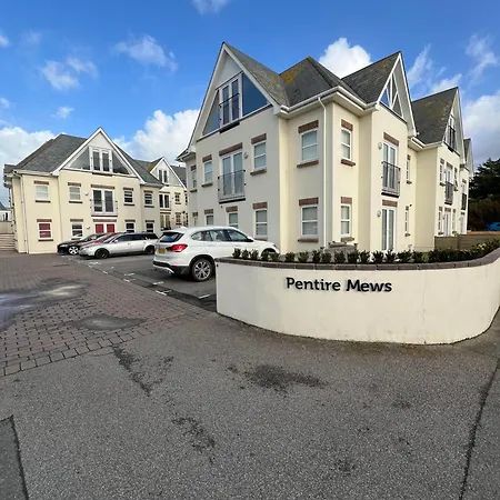 Pentire Point - Coastal Penthouse, Beaches, River & Restaurants Within Short Walk