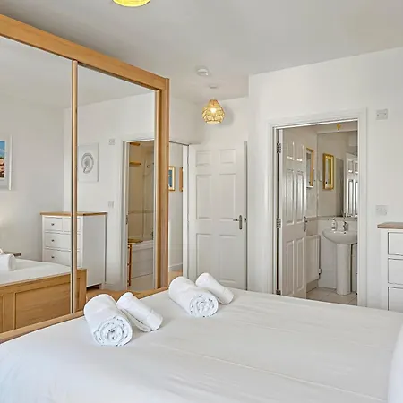 Lejlighed Pentire Point - Coastal Penthouse, Beaches, River & Restaurants Within Short Walk