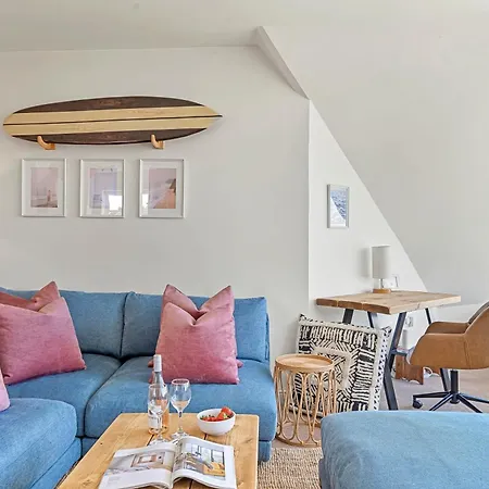 Pentire Point - Coastal Penthouse, Beaches, River & Restaurants Within Short Walk New Quay