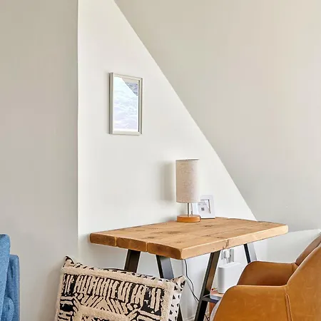Pentire Point - Coastal Penthouse, Beaches, River & Restaurants Within Short Walk
